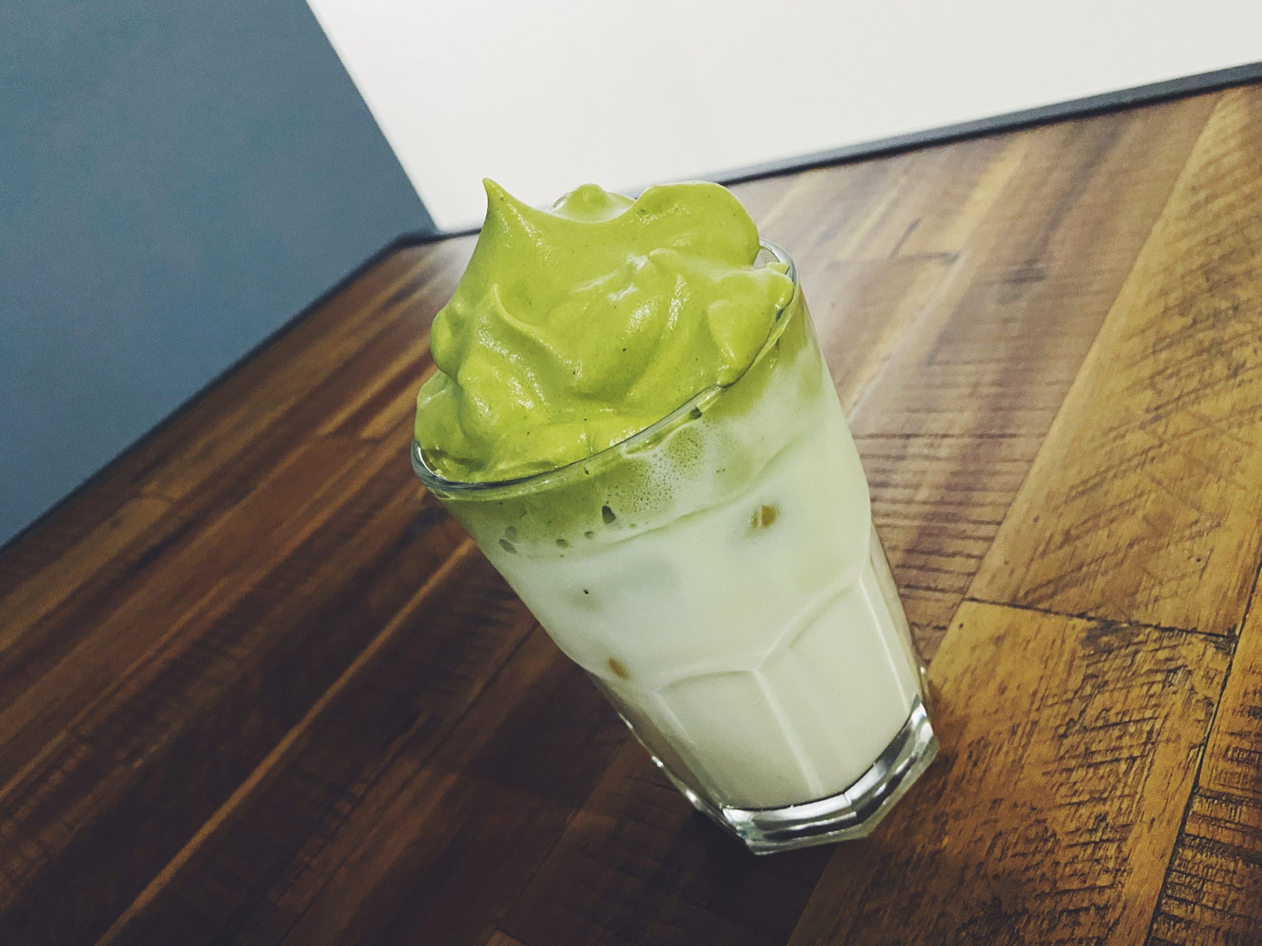 Fresa, matcha, chocolate: formas de preparar un dalgona muy original