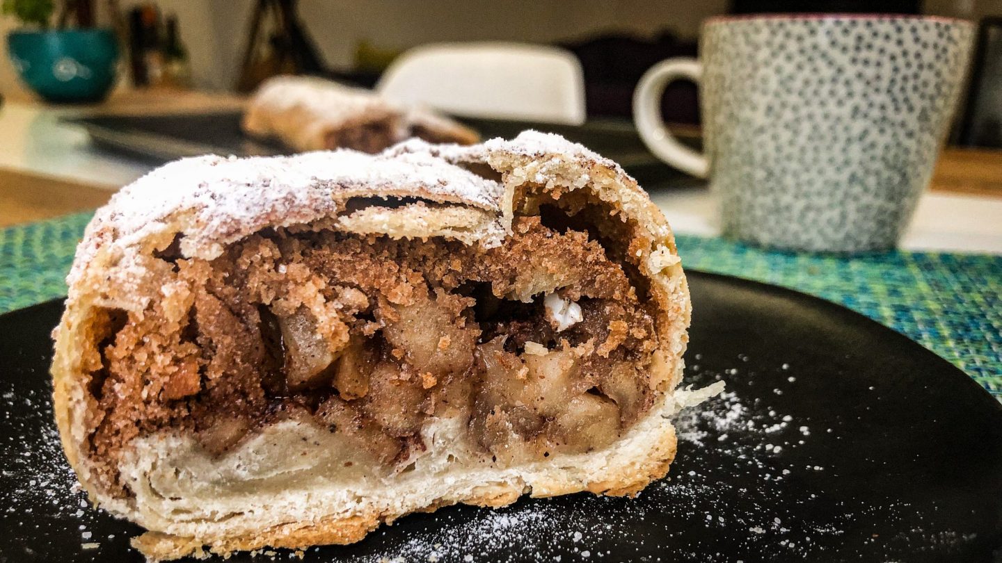 Strudel de manzana, la receta clásica austriaca que quieres de postre
