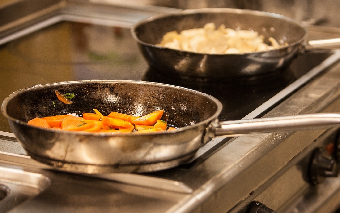 10 malos hábitos de cocina que seguramente tienes y no te das cuenta