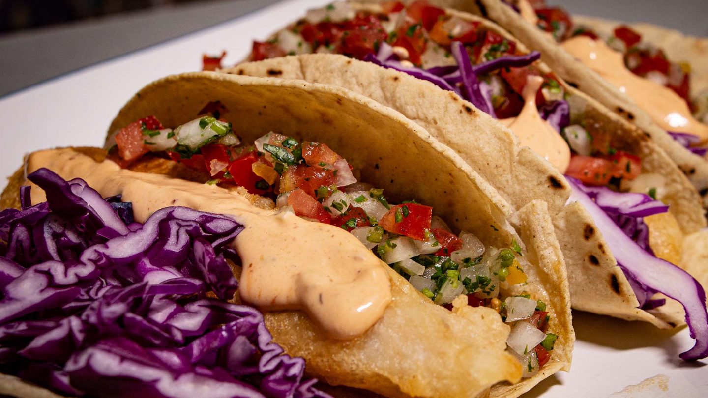 Cómo preparar tacos de pescado estilo Ensenada