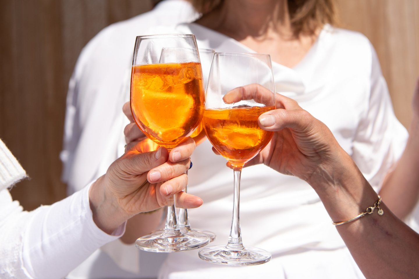 Aperol Spritz y Negroni, dos bebidas italianas para preparar en casa