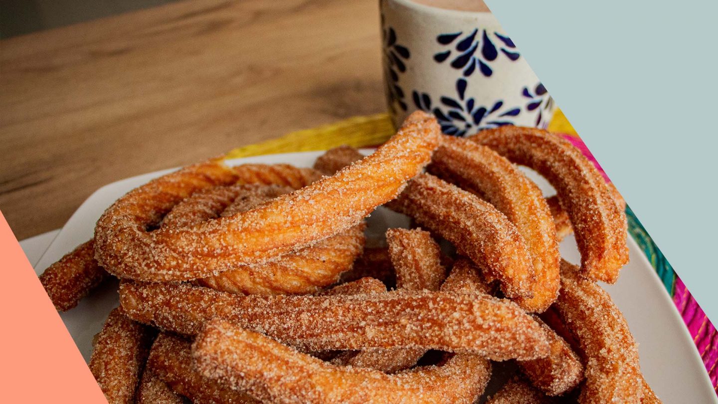 Receta de churros caseros para acompañar el chocolate