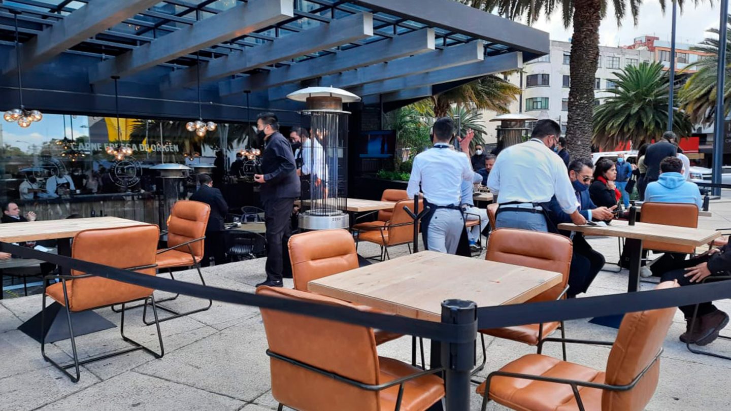 #AbrimosOMorimos: los restaurantes que abrieron en semáforo rojo