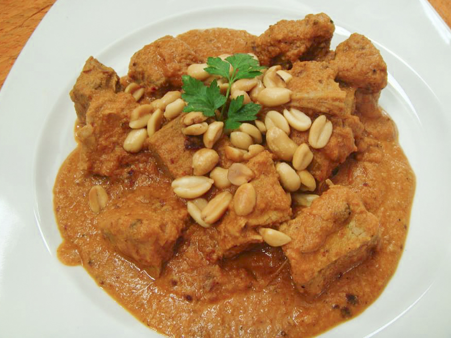 Receta de salsa de cacahuate y algunas curiosidades de este ingrediente