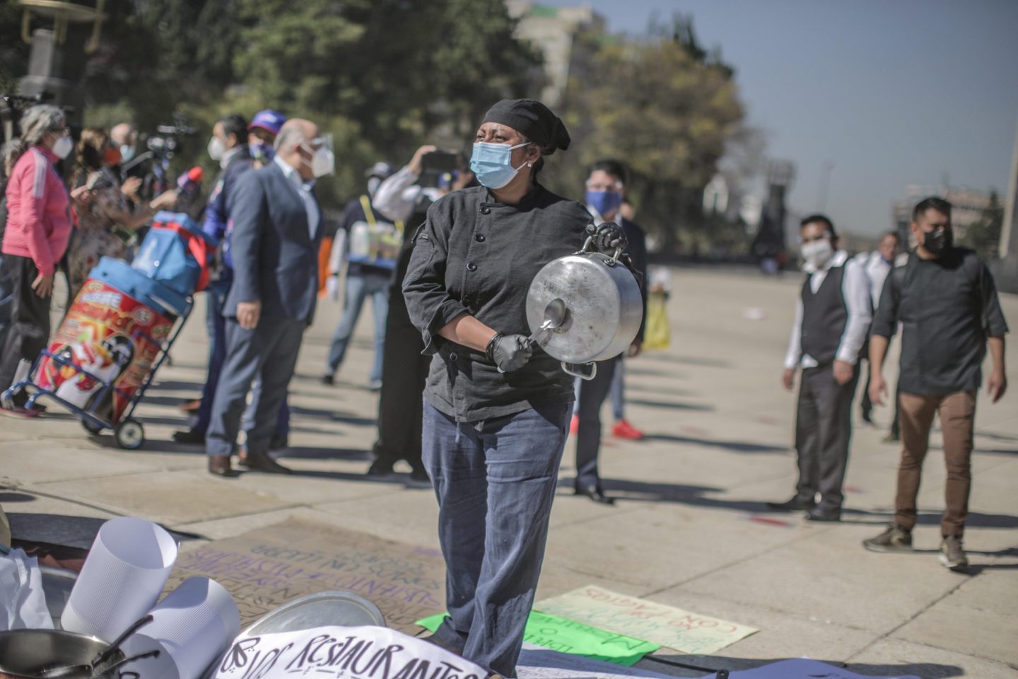 Segundo cacerolazo de restauranteros por la reapertura
