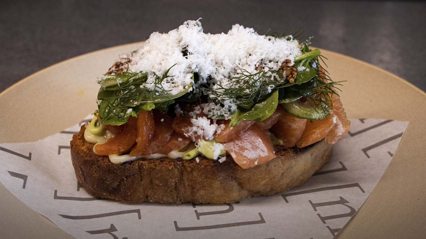 Truchas, abejas y ranas dan vida al bosque de Zitácuaro... y a tu mesa