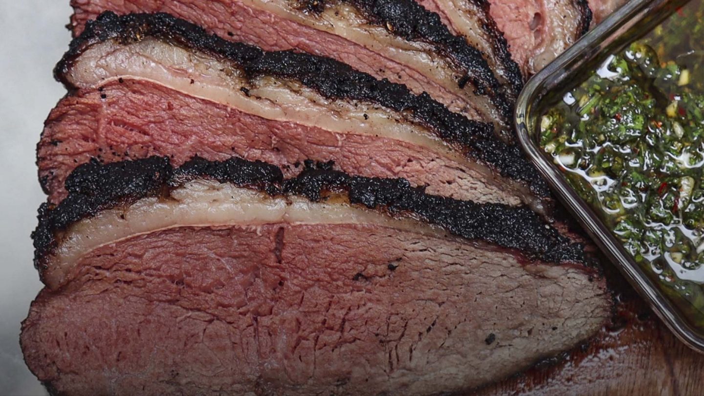 ¡Hora de prender el asador! Picaña al carbón y chimichurri casero