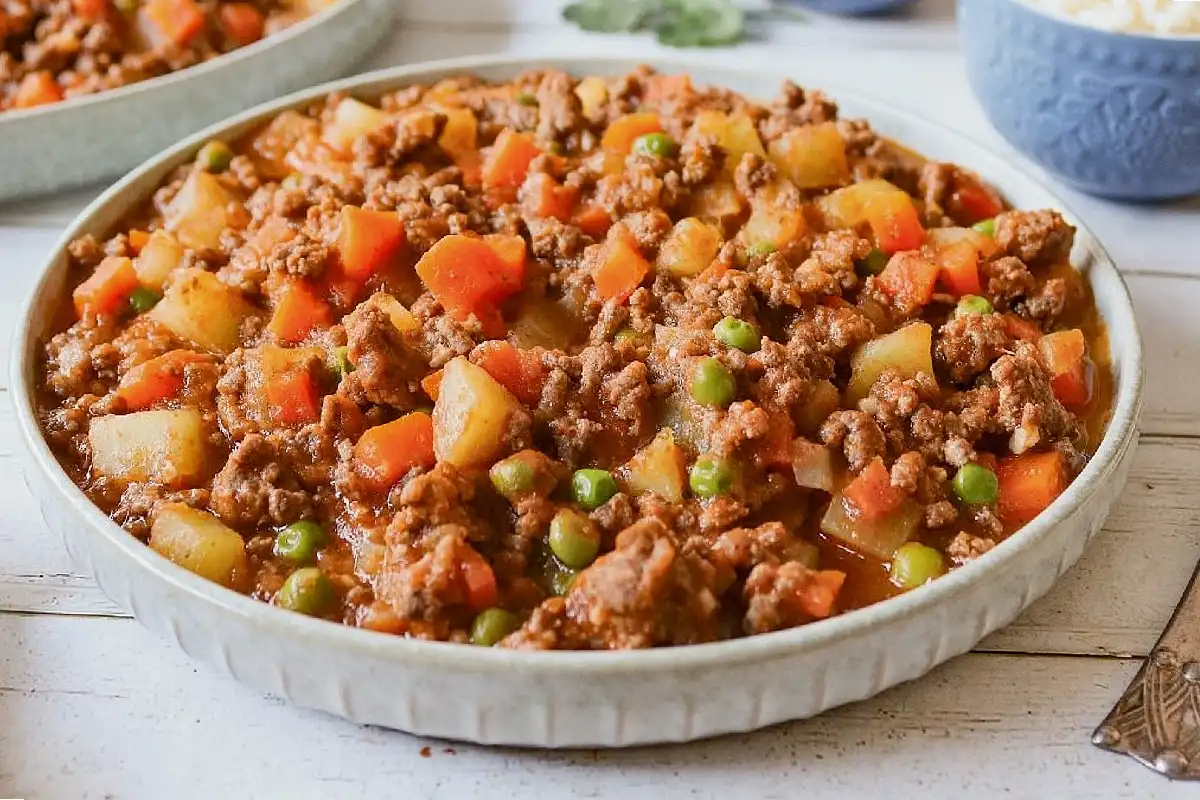 Picadillo de carne molida con papas y zanahoria, la receta sencilla de la abuela