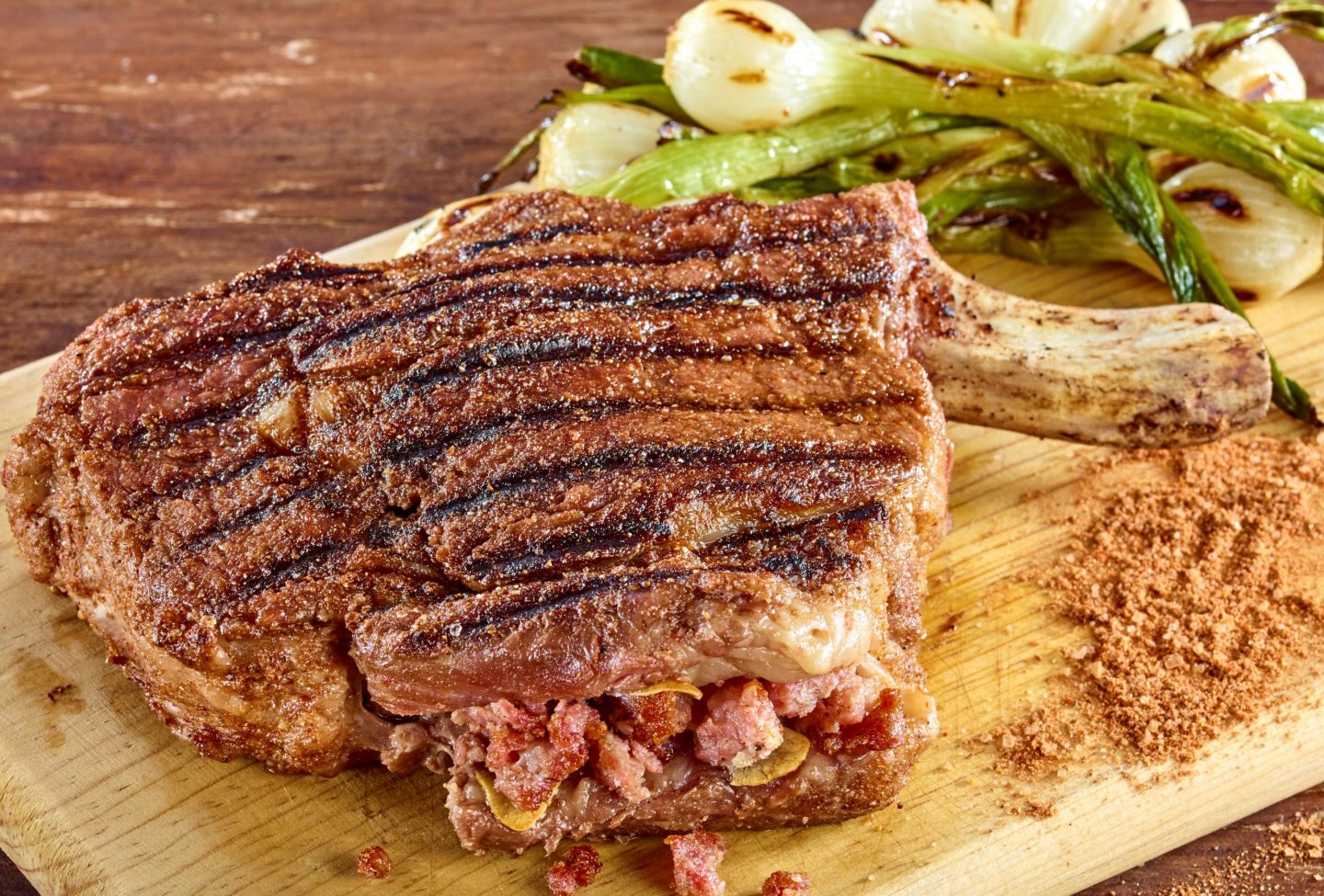 ¡A la vuelta y vuelta! Cowboy relleno de chorizo