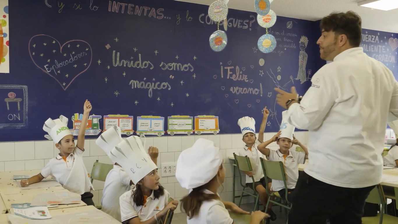 Crear conciencia social en los niños a través de la cocina: Xanty Elías