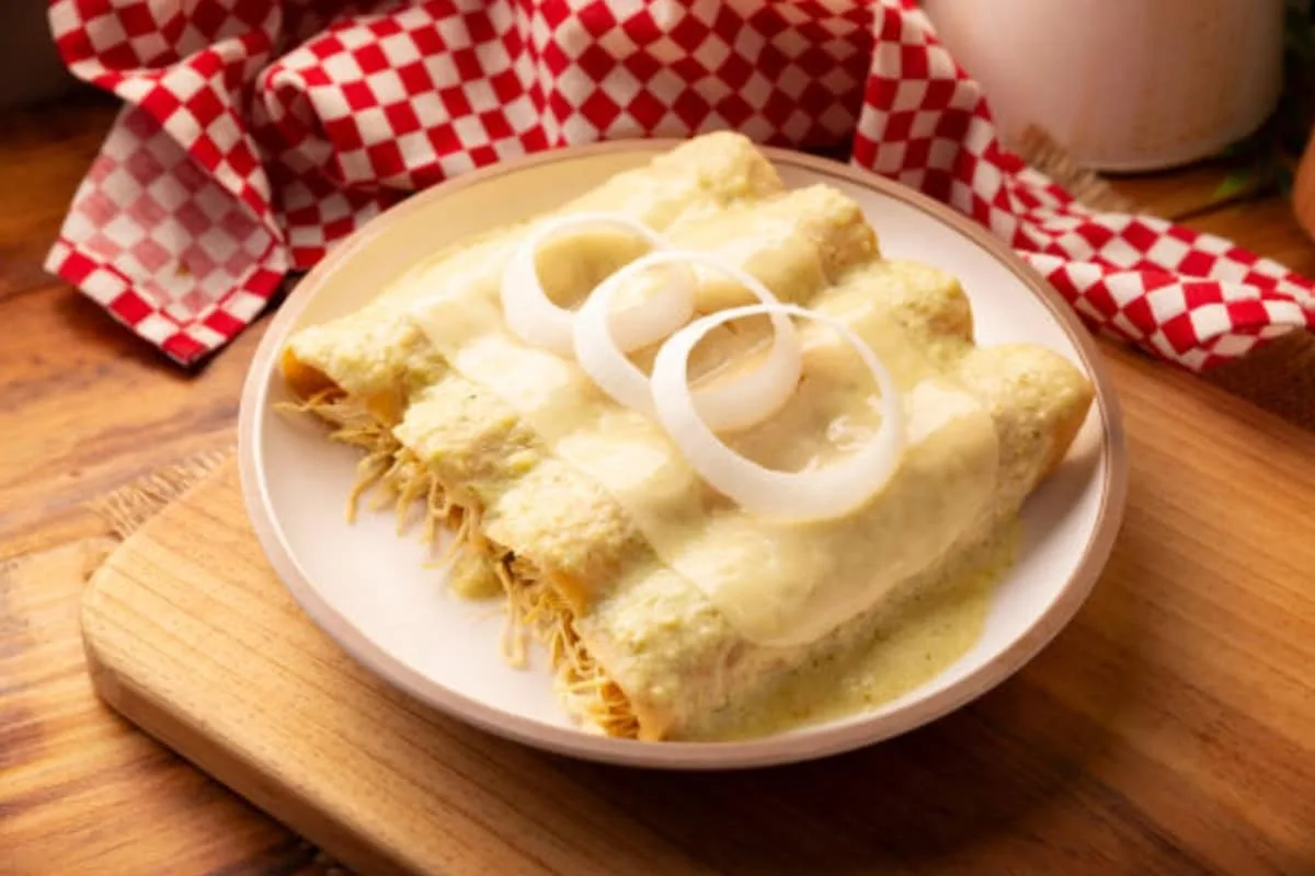 Prepara unas deliciosas enchiladas suizas