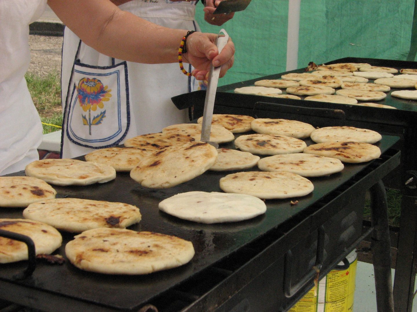 Pupusas: las tortillas de Centroamérica y cómo cocinarlas en casa