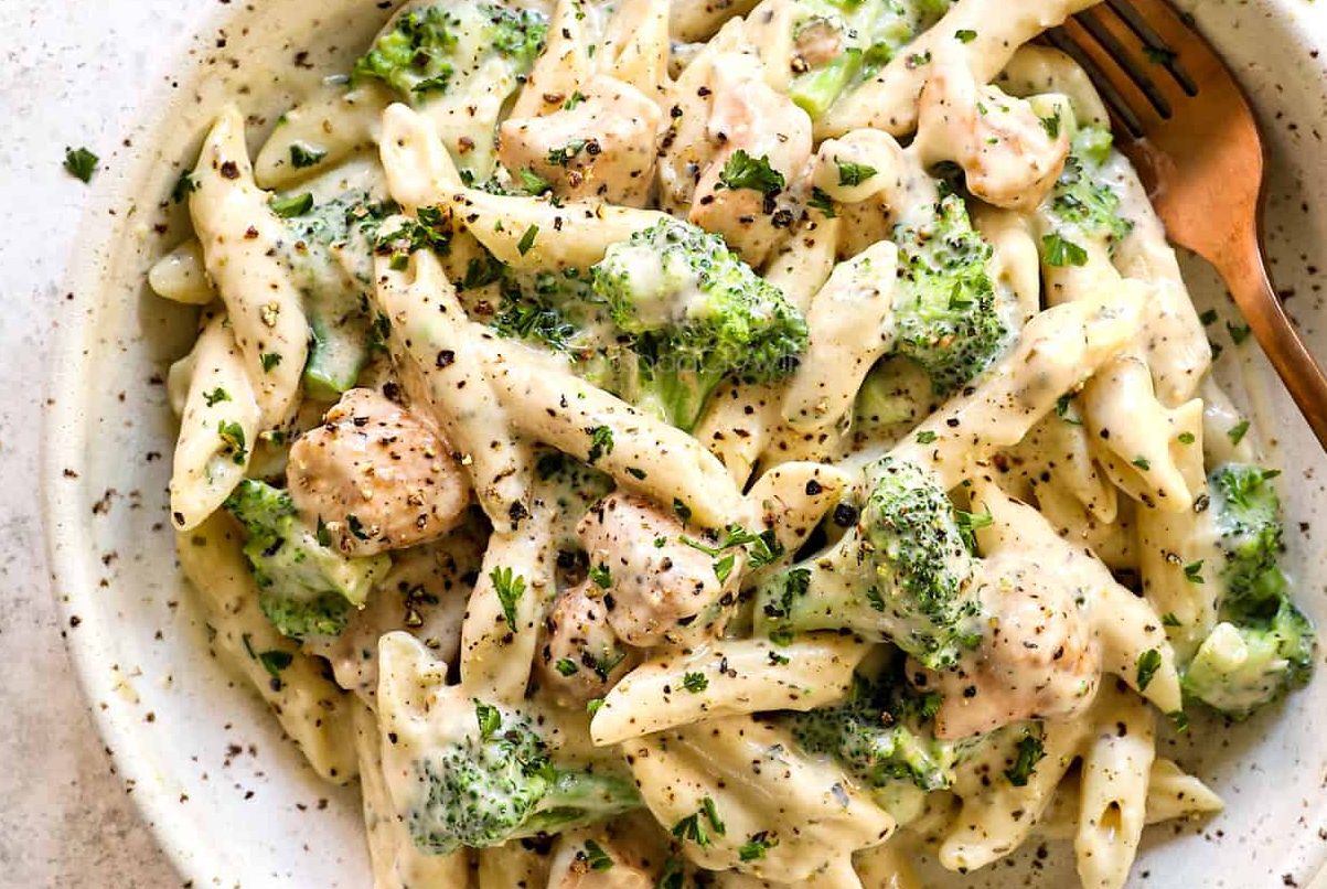 Simple y delicioso: 6 recetas de pasta con pollo para cualquier día