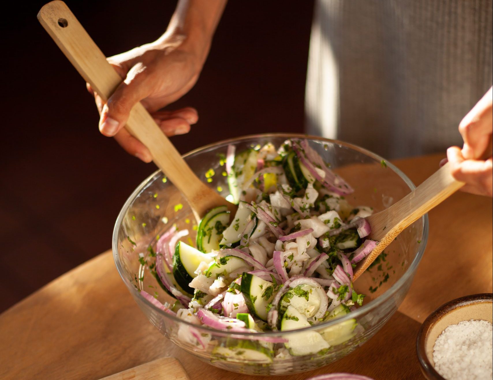 Cómo limpiar utensilios de madera: el secreto para mantener tus cucharas como nuevas