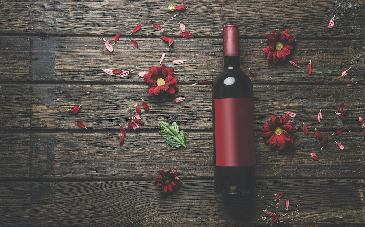 Botella de vino tinto