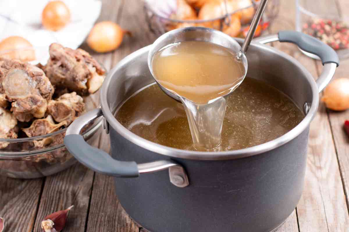 Receta definitiva para preparar caldo de huesos: un elixir de nutrientes