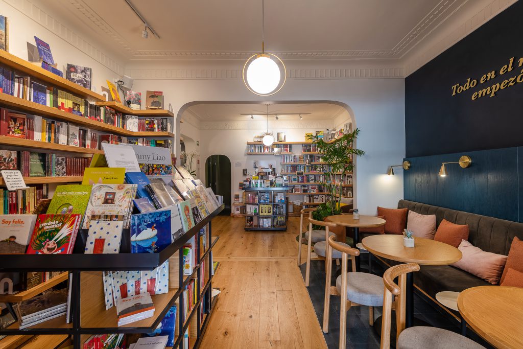 10 Cafebrerías en CDMX para terminar el libro que tienes pendiente con un café