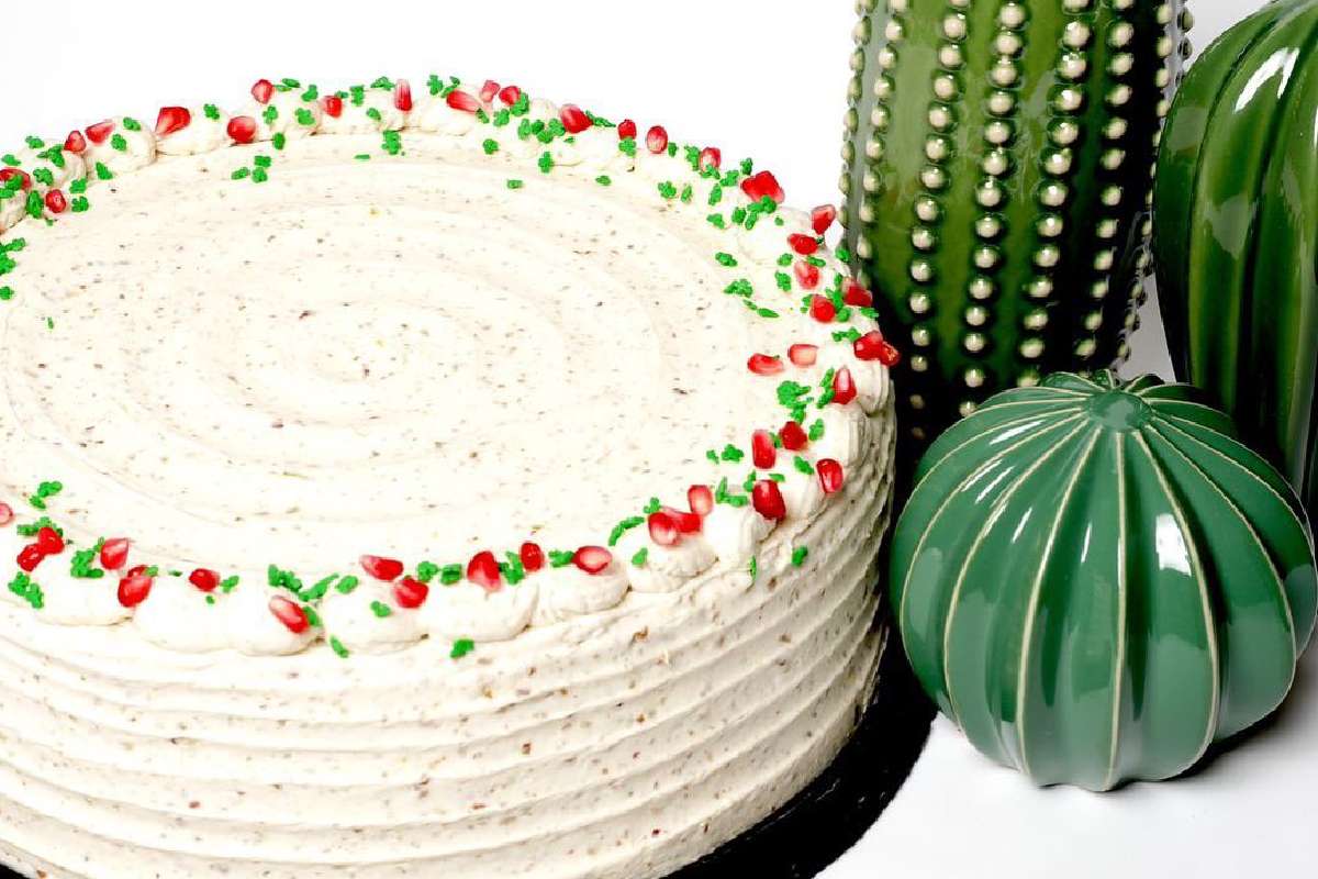Helados, pulque y pasteles: Platillos inspirados en chiles en nogada