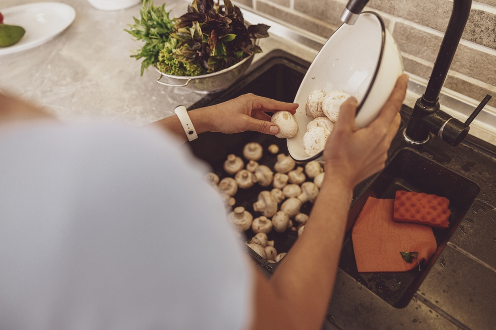 Aunque no te lo imagines, los hongos no se deben de lavar con agua y jabón