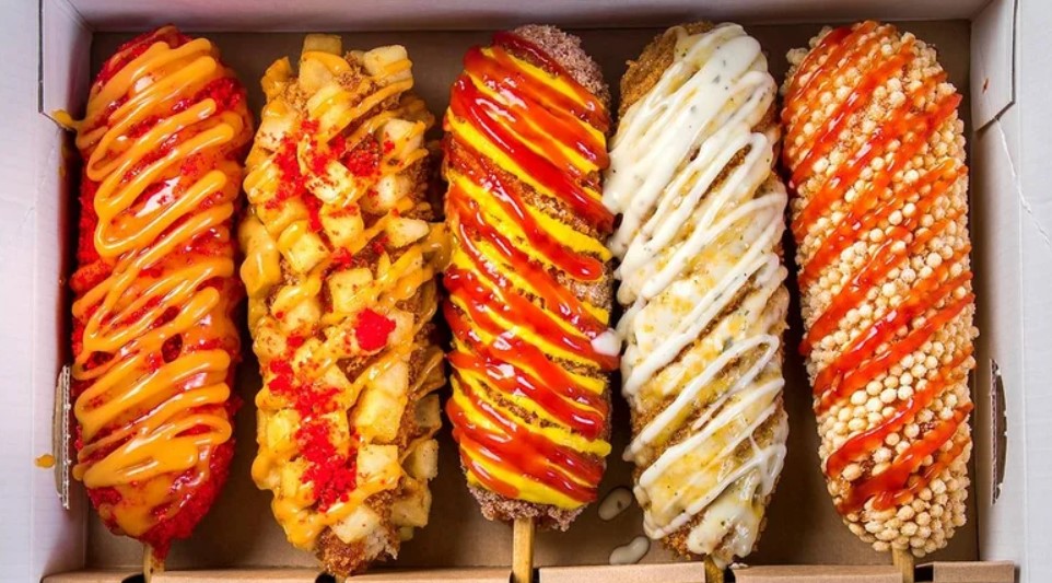 Cómo hacer banderillas coreanas o corn dogs (sin usar harina para hot cakes)