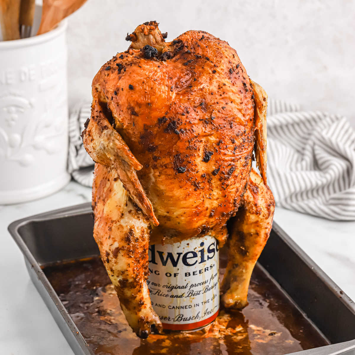 Cocina pollo en una lata de cerveza, prueba el &#8216;Beer Can Chicken&#8217;
