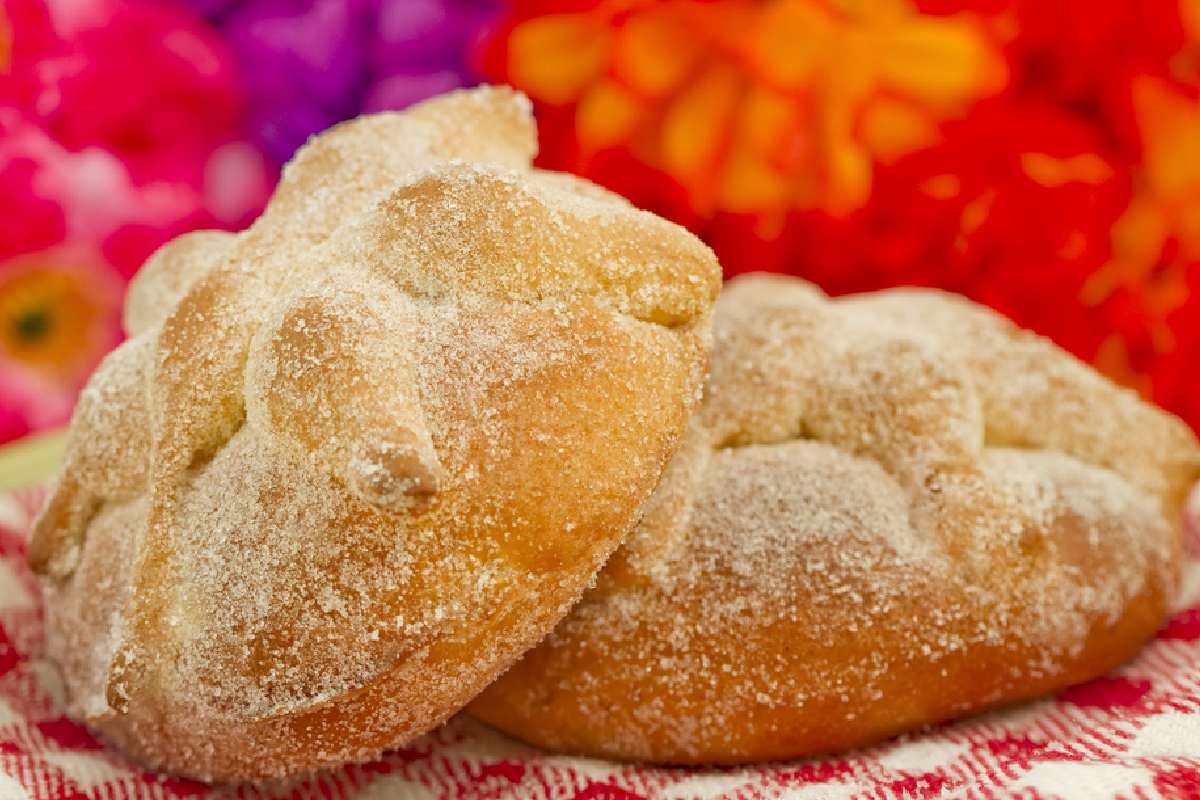 Disfruta de una amplia variedad de panes de muerto en el Festival del Pan de Muerto y Calabaza.