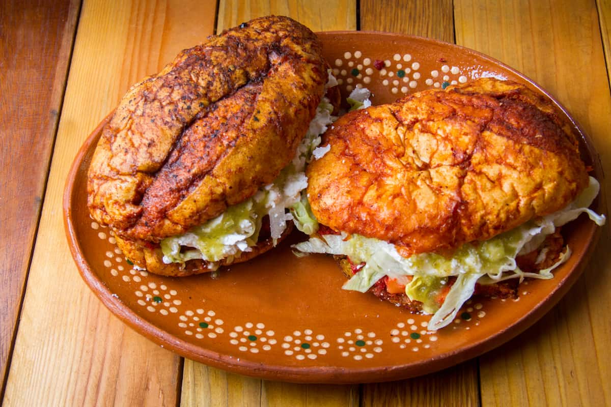 Da el Grito del 15 de Septiembre con esta Receta de Pambazos de Papa con Chorizo