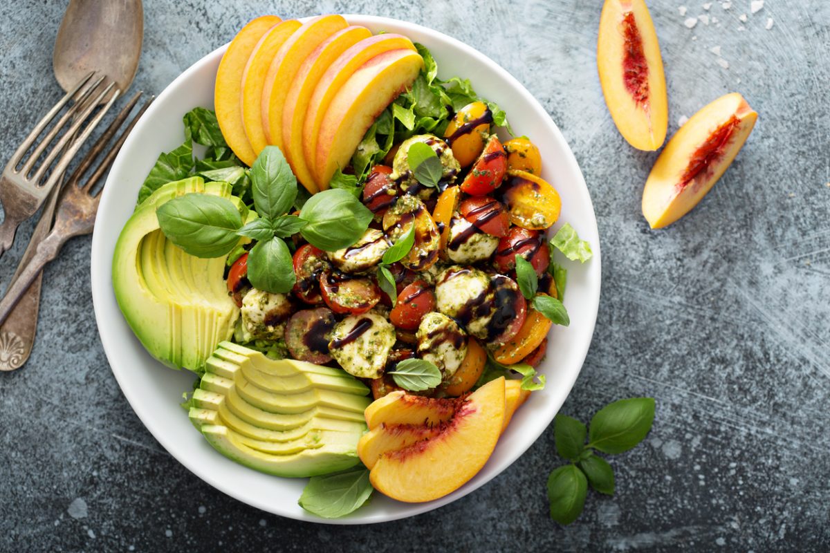 Las 4 ensaladas sencillas y económicas que todos deben preparar