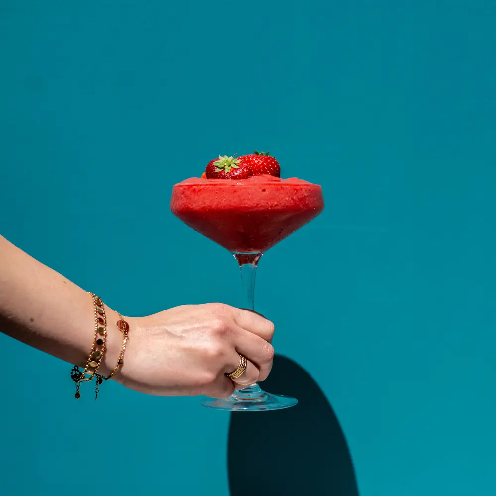 Daiquirí de fresa coctel con ron