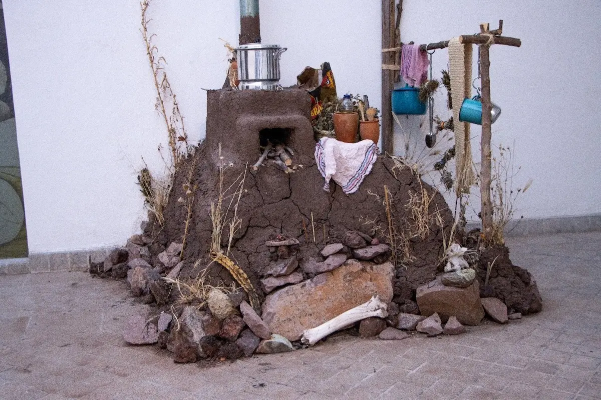 Conocer el mundo con la boca, sin que te piquen las espinas: una exposición que cuestiona la relación de la comida con el mundo que la rodea