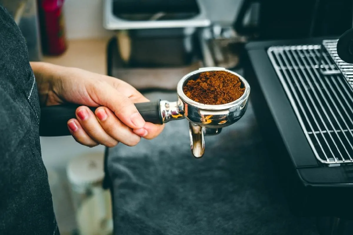 7 ideas superútiles para reutilizar el café molido (todo eso puedes hacer, y tú lo estás desperdiciando)