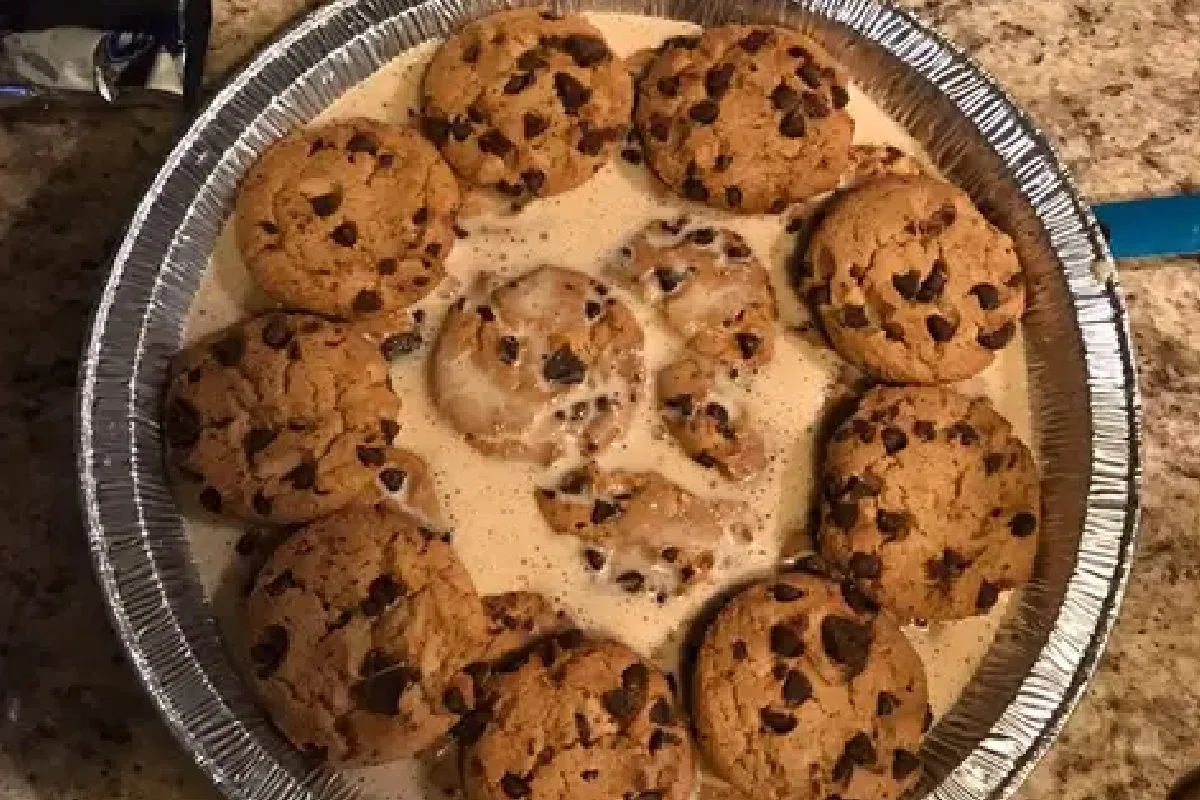 Carlota de galletas de chispas de chocolate, el postre sin horno más fácil