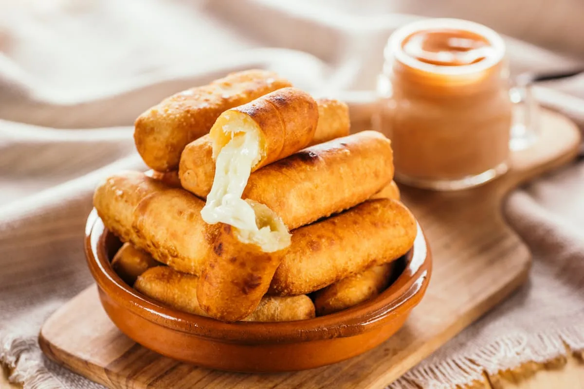 Cómo hacer dedos de queso en freidora de aire (querrás prepararlos diario)