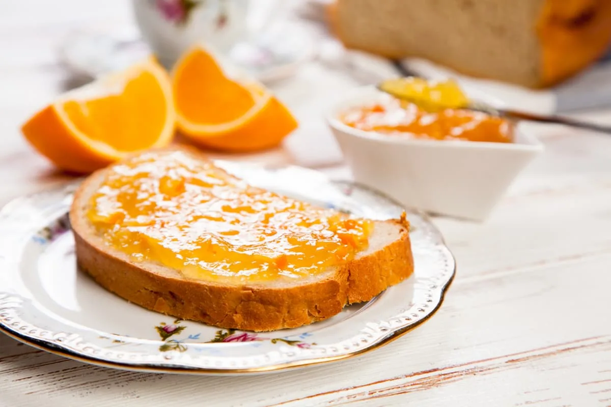 Cómo hacer mermelada de naranja: la mejor compañía para un pan tostado y café