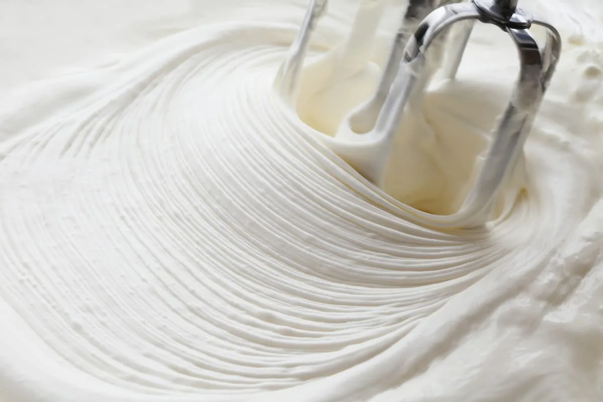 Qué es la nata montada para postres