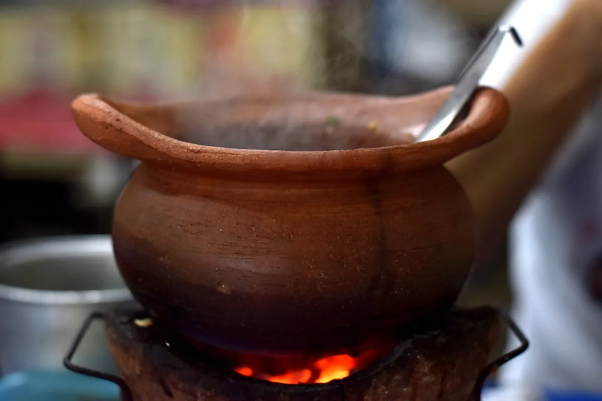 ¿Cómo se debe curar una olla de barro? 3 métodos sencillos