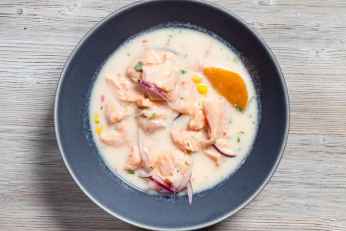 Prepara leche de tigre la mezcla perfecta del ceviche peruano