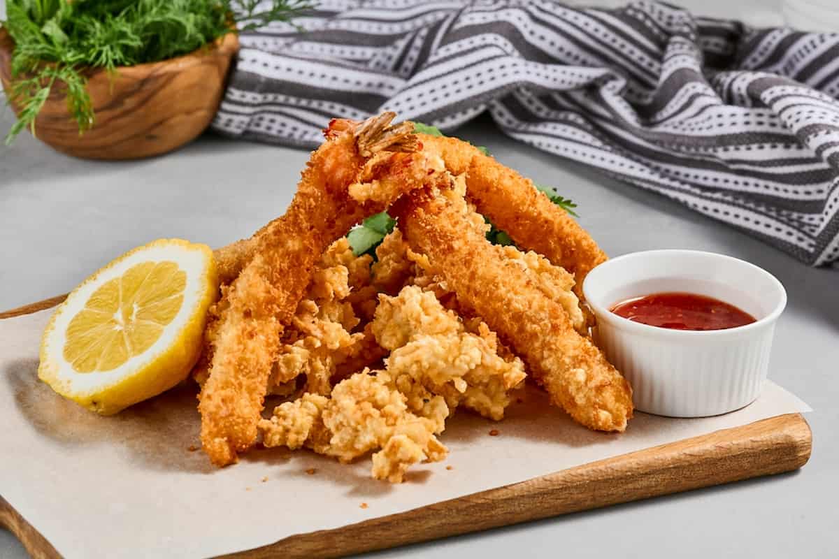 3 botanas super crujientes con panko (contienen pollo o camarón)