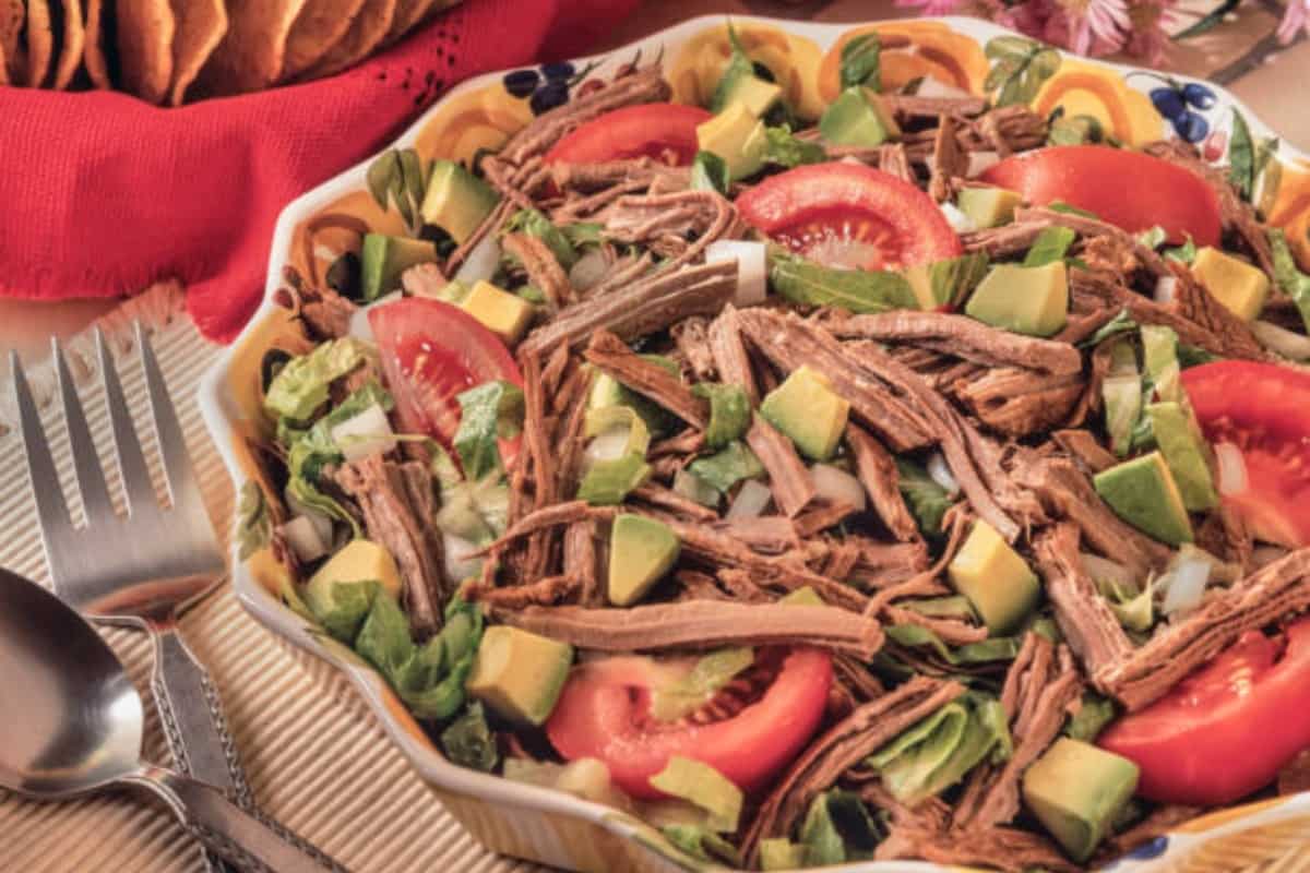 Cocina estas recetas con carne de res deshebrada