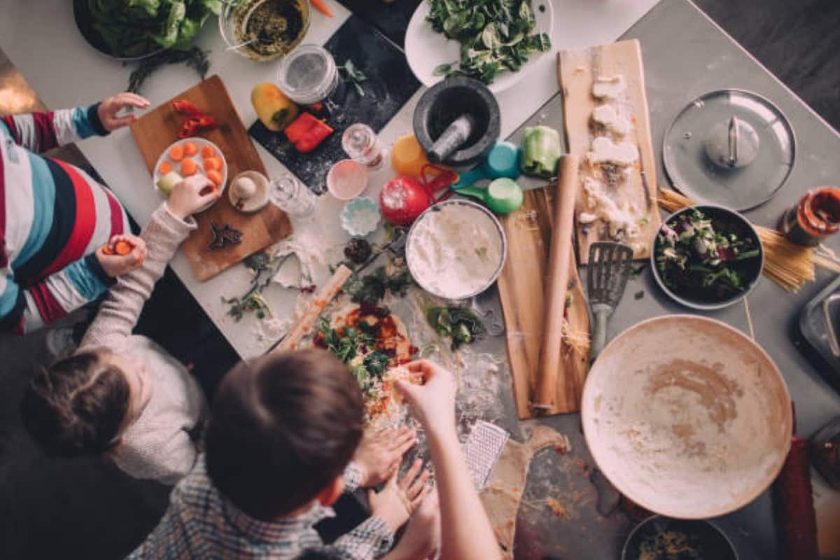 ¡No te aburras de hacer siempre lo mismo! Prepara estas recetas de cenas saludables para niños