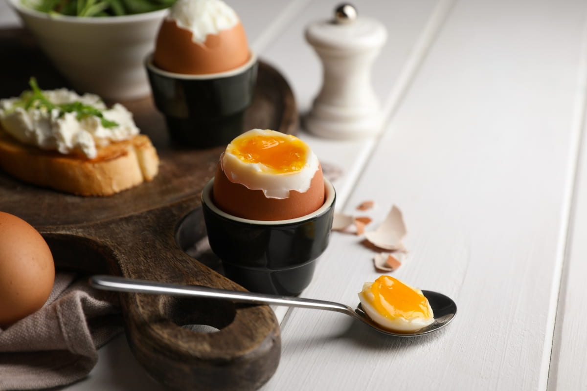 Huevo tibio o cocido: ¿cuánto tiempo se deben hervir para tener el punto perfecto?