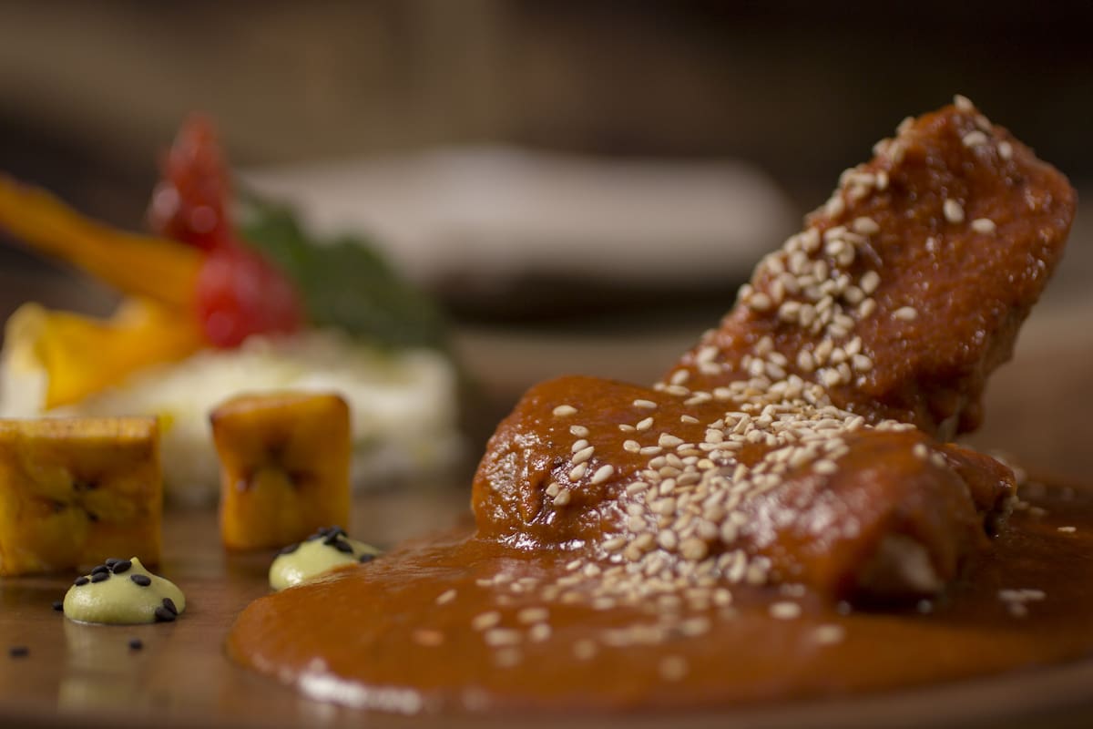 Mole de Guayaba: Un platillo típico de la cocina del Bajío (Calvillo y Salvatierra)