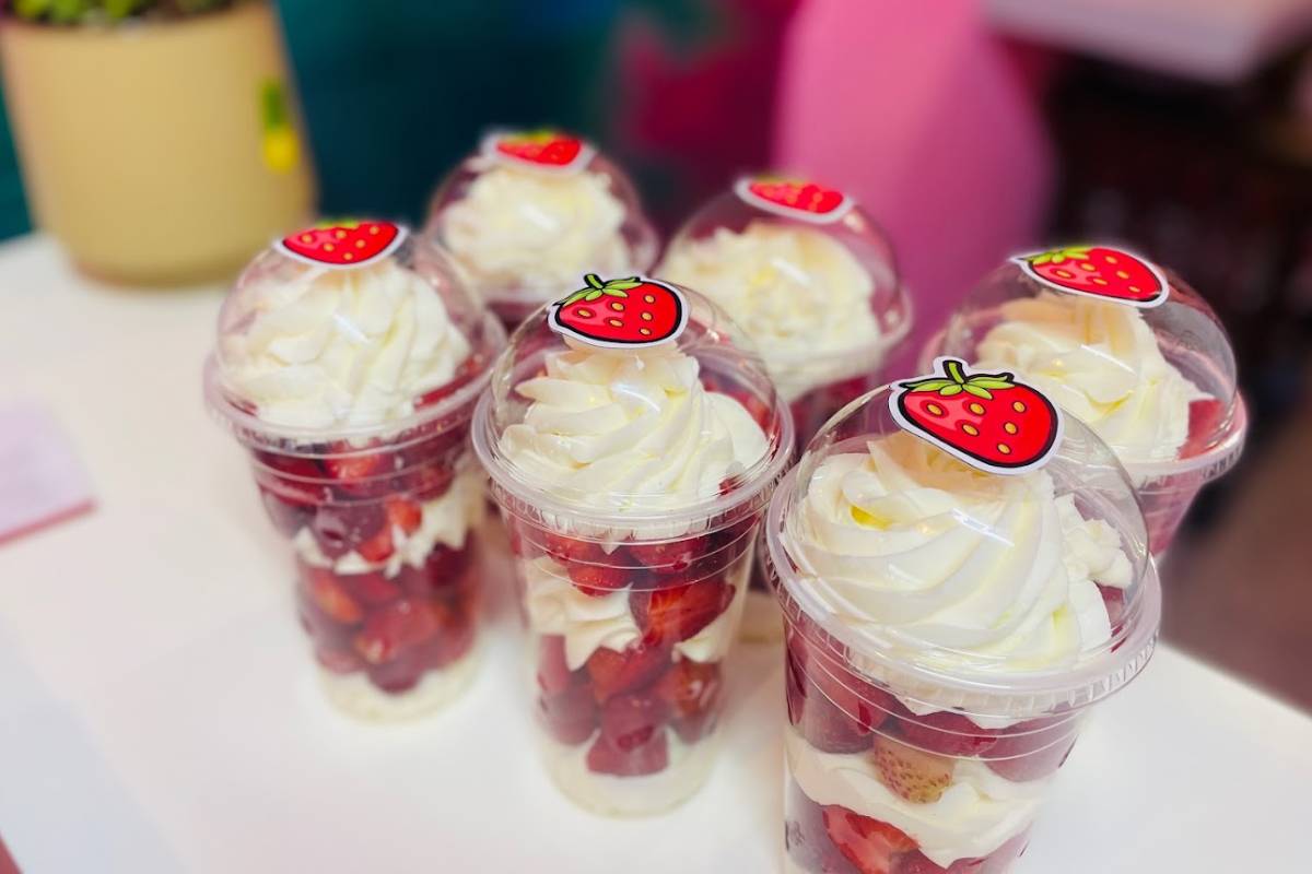 ¿Se te antoja un postre? Aquí 5 lugares para comer fresas con crema en CDMX