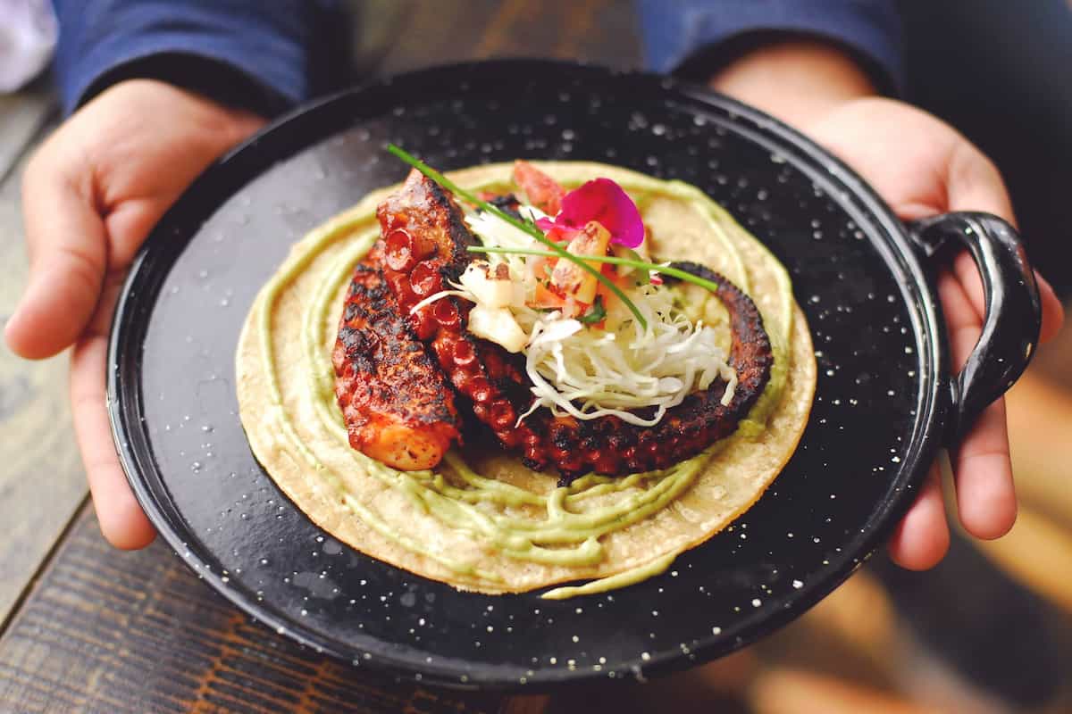 Tacos de Pulpo al Pastor: cuando el mar se viste de México