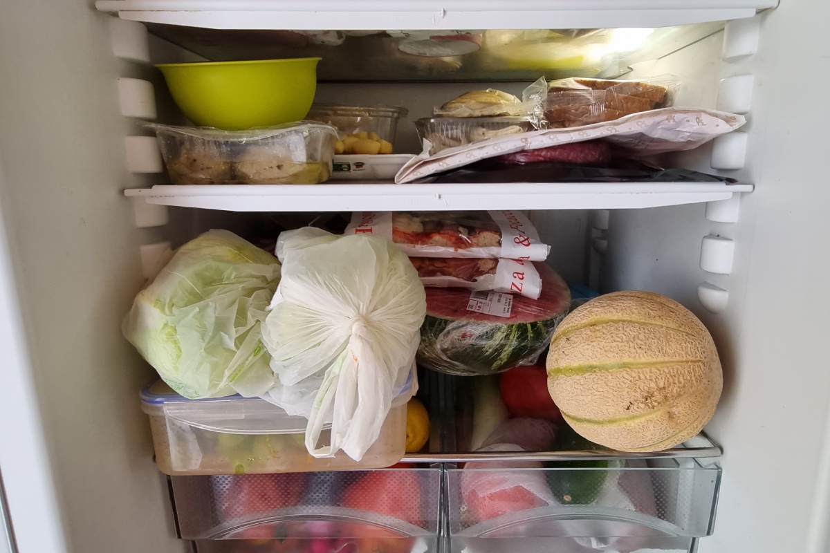 El sencillo método japonés para organizar tu refrigerador y reducir el desperdicio de comida