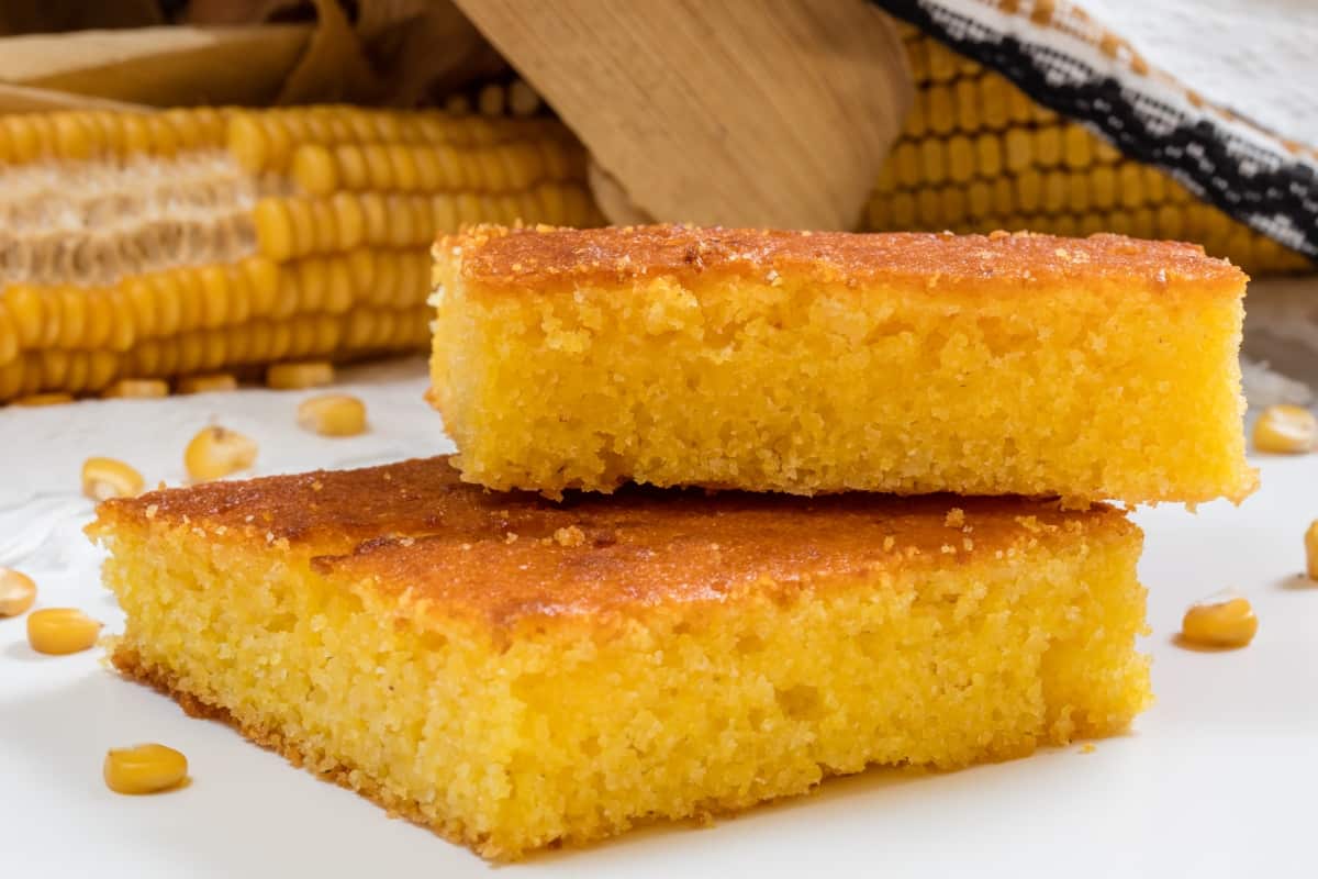Prepara nuestra receta de de panqué de elote sin harina, una opción saludable sin perder el sabor tradicional
