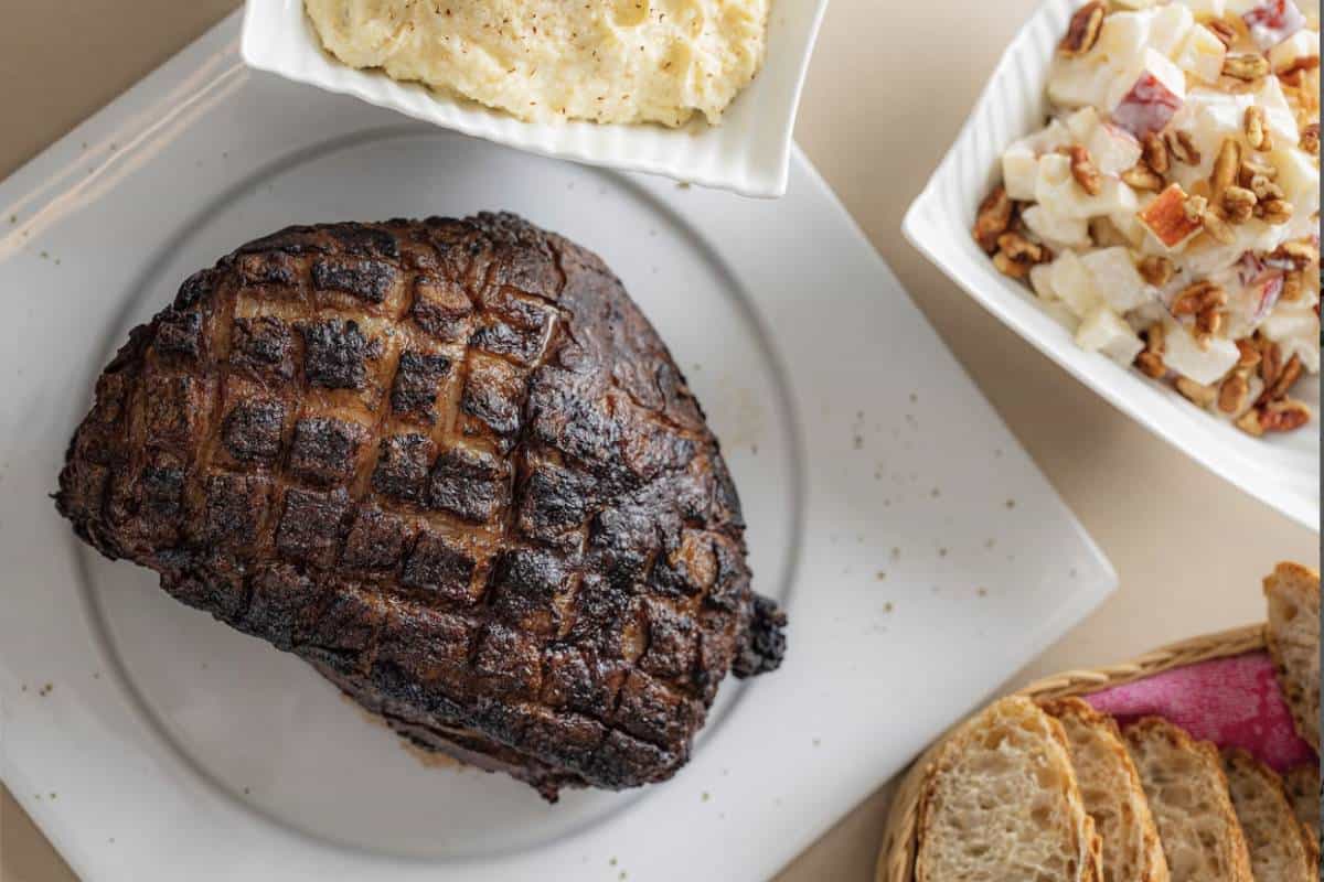 Conoce los restaurantes que ofrecen un delicioso menú navideño a domicilio este 2024