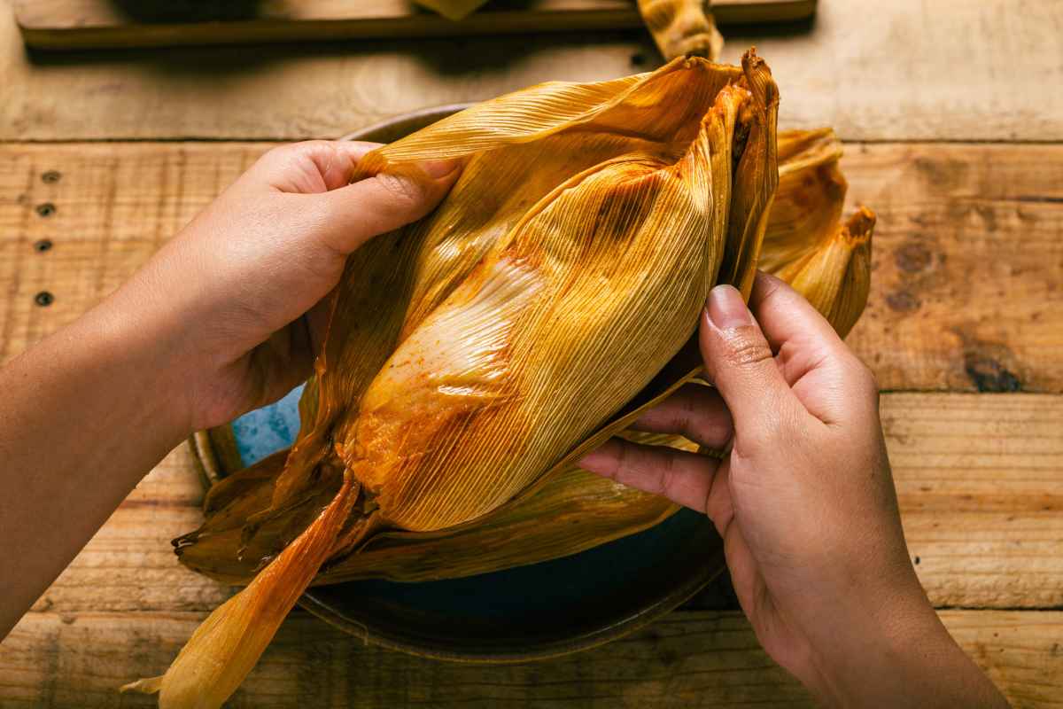 ¿Dónde comprar tamales rojos y verdes para el Día de la Candelaria 2025? Hay opciones veganas