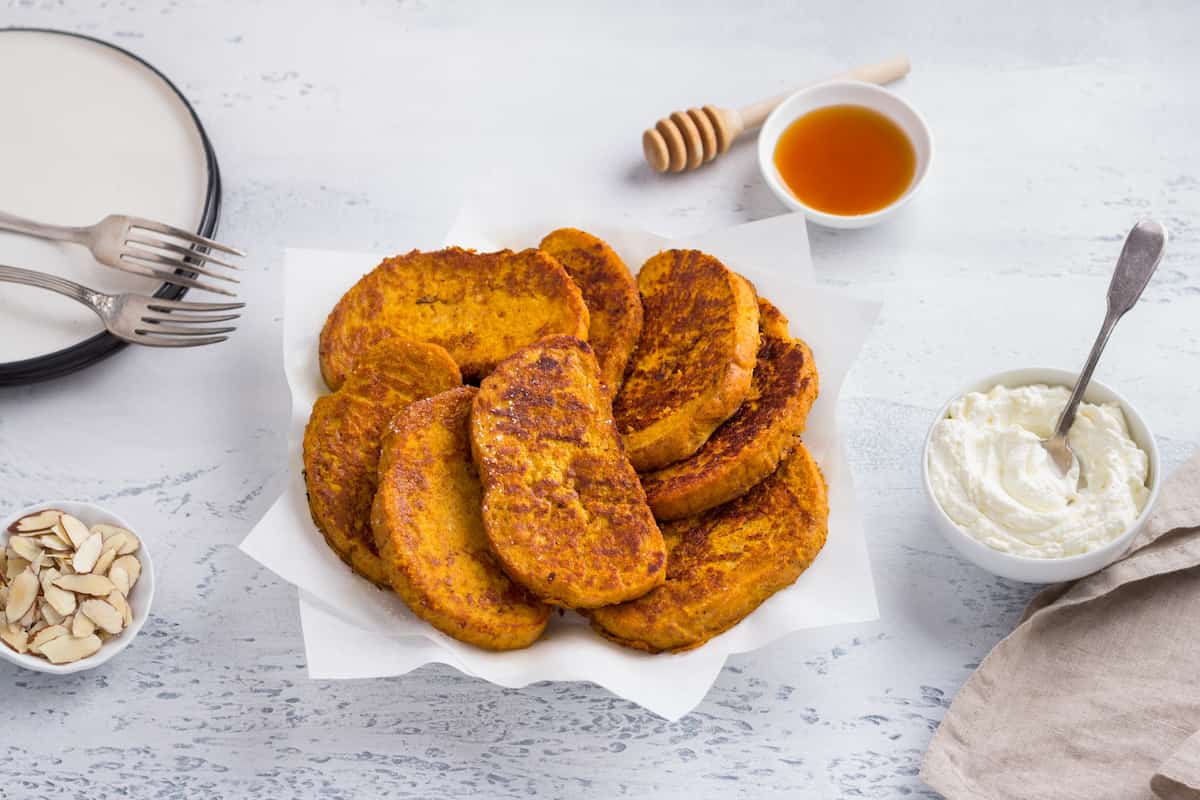 Este es el desayuno perfecto que alegrará tu fin de semana, solo necesitas un pan duro duro y 2 ingredientes más