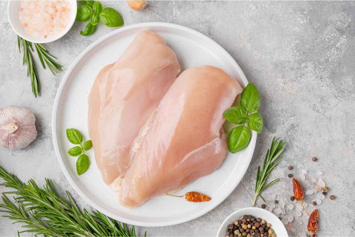 ¿Cómo cocer pechuga de pollo? Aprende a saber si ya está cocida